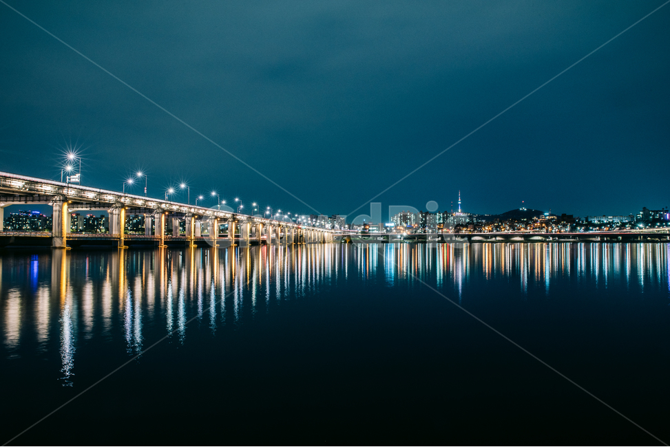 야경,반포대교,남산,한강,한강공원,마천루,서울타워,야경,밤,풍경,nightscape,night,landscape,도시,city,한국도시풍경,한국도시경관,korea cityscape,water,물,waterfront,워터 프론트,building,건물