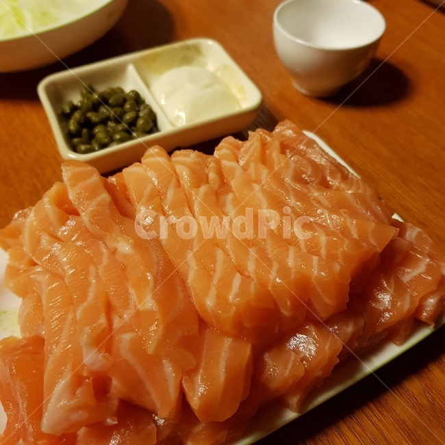연어,salmon,연어회,회,스시,sushi,소주안주,안주,맥주안주,음식,식재료,요리,food,cook,meal,dishes,food reserves