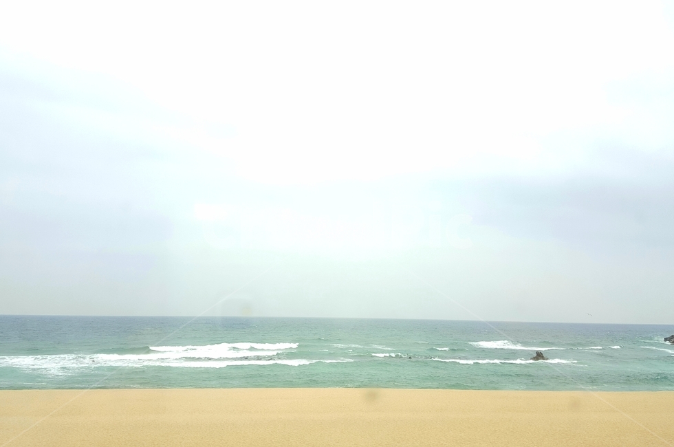 ocean,대양,nature,자연,water,물,sea,바다,shoreline,해안선,수평선,겨울바다,해변,모래