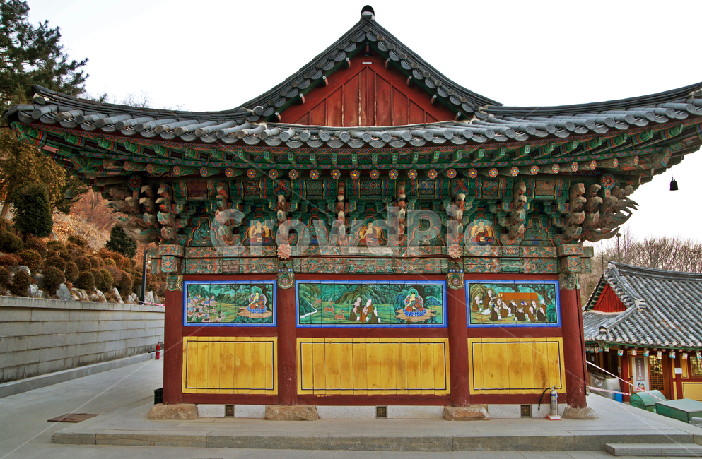 대웅전,화계사,우이도,불교사찰,사찰,삼각산,서울시유형문화재제65호,팔상성도,한국전통,한국문화,korean traditional,korean culture,종교,신앙,religion,belief,faith,건축물,건물외관,exterior,building,structure,architecture,construction