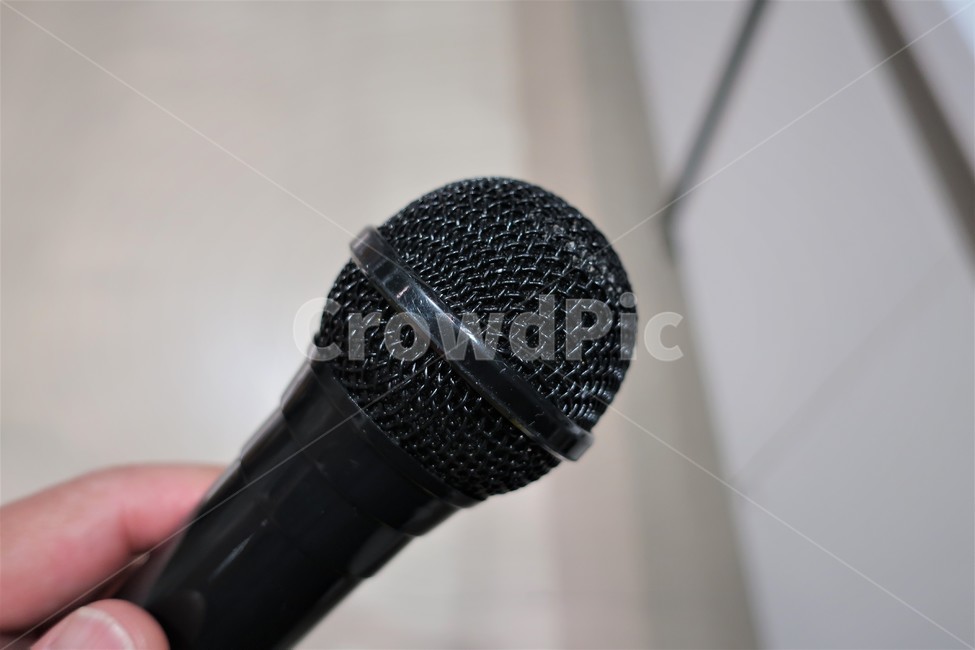 노래방,마이크,노래,가수,공연,음악,방송,엔터테인먼트,연예인,음향,마이크로폰,장치,악기,음향기기,musical instrument,musical equipment