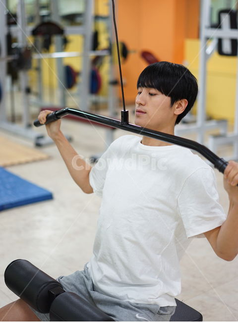 운동,남자,체조,스트레칭,체력단련,헬스,헬스장,자기관리,피트니스,몸관리,운동기구,근력운동,무산소운동,유산소운동,다이어트,health,gym,fitness,diet,man,stretching,트레이닝,남성,사람,인물,인간,human,person,남성,남자,man,male,건강,헬스웨어,헬스케어,healthware,health care