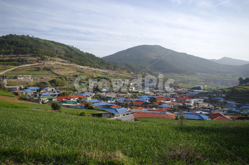 봄,spring,하늘,구름,풍경,마을,산,밭,시골,청산도,자연,풍경,nature,landscape,한국자연풍경,한국자연경관,korea nature landscape,시골,마을,country,rural,town,outdoors,옥외,scenery,hill,언덕,경치