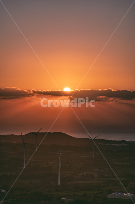 machine,기계,motor,모터,engine,엔진,풍력발전기,풍차,풍력에너지,일출,노을,sunrise,구름,풍경,자연,nature,landscape,해무,안개,제주,제주도,jeju,하늘,sky,자연,풍경,nature,landscape