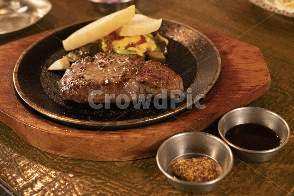 스테이크,steak,소고기,쇠고기,송아지고기,양식,음식,식재료,요리,food,cook,meal,dishes,food reserves,육류,고기,meat,양식,서양음식,서양요리,western food,western dishes,western meal,western cook