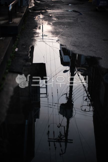 puddle,흐리게하다,물웅덩이,빛반사,반사,골목길,길