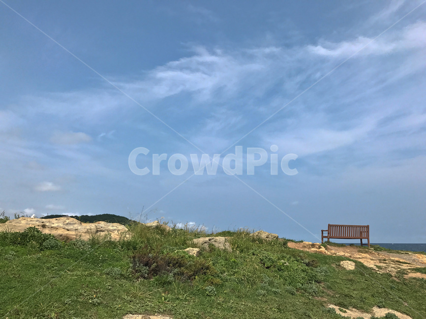 자연,옥외,야외,하늘,구름,날씨,맑음,벤치,돌,바다,뜰,beautiful,bench,blue,cloud,clouds,day,environment,field,garden,grass,green,hill,landscape,nature,outdoor,rock,scenery,scenic,sky,summer,sunny,view,weather,woodchair