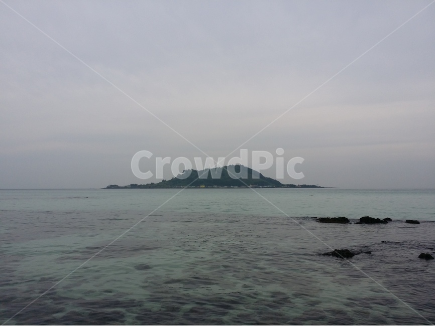 협재,비양도,바다,투명,섬,자연,풍경,nature,landscape,한국자연풍경,한국자연경관,korea nature landscape,제주도,jeju,jeju island,outdoors,옥외,land,땅,ocean,대양,water,물,sea,shoreline,해안선,coast,연안