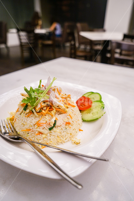 흰접시,포크,볶음밥,볶음요리,음식,음식,식재료,요리,food,cook,meal,dishes,food reserves