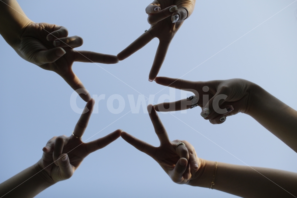 사람,손,별,우정,귀여움,star,친구,friend,사람,인물,인간,human,person,신체일부,몸,body,손,제스처,표시,손짓,표현,gesture,hand,sign,expression,친구,우정,friendship,companion,연출,컨셉,콘셉,direction,concept