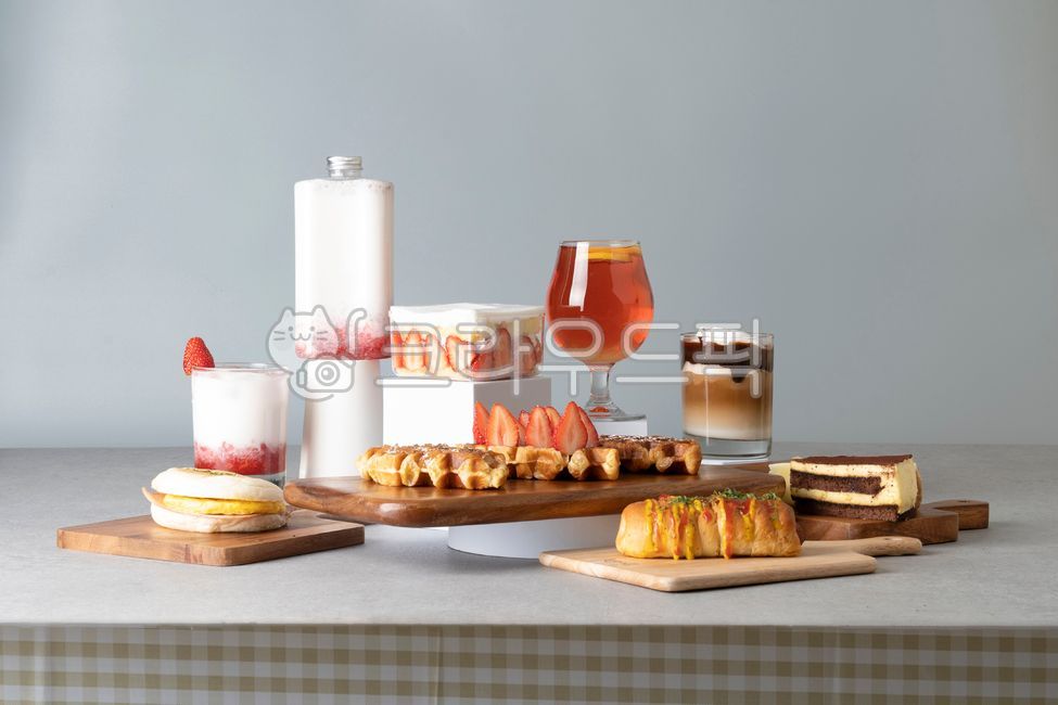 New York Cheese,bottle cake,mocha,sausage,fresh strawberries,English Muffin,Lemonade,lemon,waffle,hibiscus,cake,beverage,Fresh strawberry cake,Ham Cheese,croissant,tiramisu cake,Almond Cream,Cheddar Cheese,ade,Crople,Muffins Tiramisu Cake,strawberry,tiram
