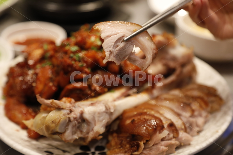 meal,Regular pigs feet,Pork feet,meat,Buljokbal