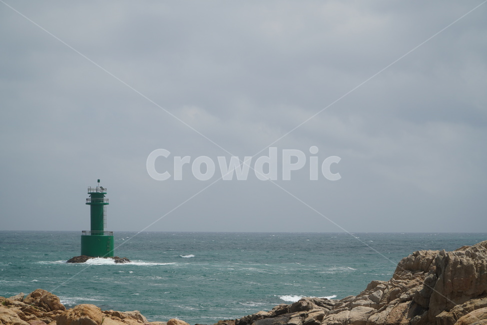 tower,탑,lighthouse,등대,바다,sea,blue,green
