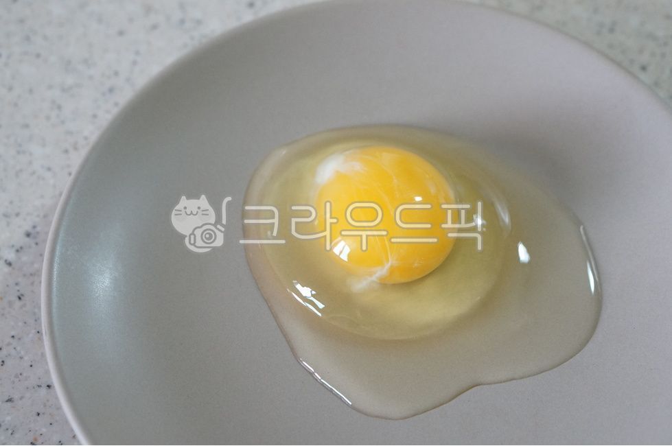 egg,계란,food,음식,날계란,생계란