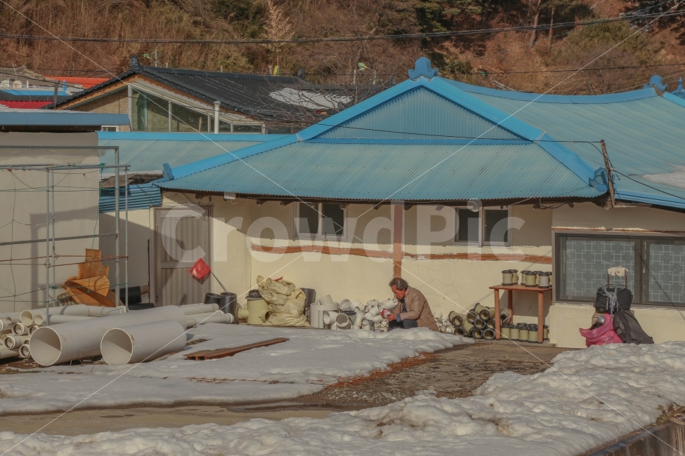 시골,할아버지,노랑,강릉,여행사진,여행,시골,마을,풍경,landscape,country,rural,town,사람,인물,인간,human,person,남성,남자,man,male