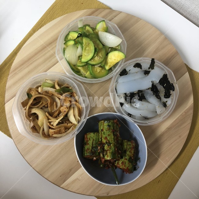 반찬,직접만든반찬,반찬통,한식,koreafood,오뎅볶음,애호박볶음,청포묵,오이소박이