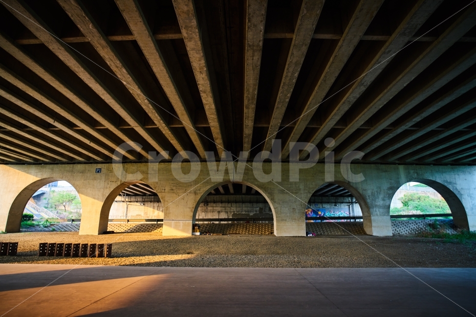 다리,교각,아치,광각,다리밑,건축물,건물외관,exterior,building,structure,architecture,construction