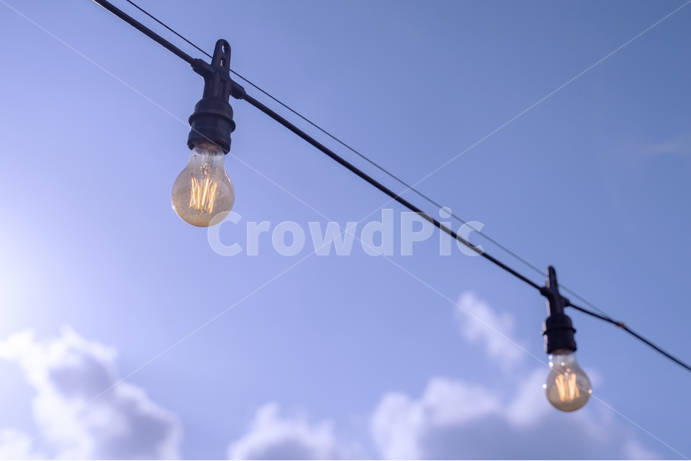 lightbulb,전구,빛,light,전선,하늘,sky,조명