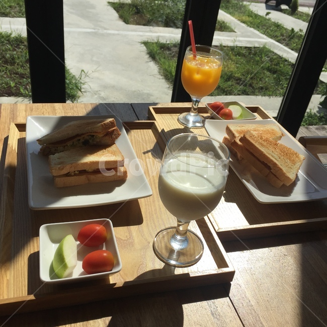 브런치,샌드위치,아침식사,brunch,홈카페,카페,식사,음료,우유