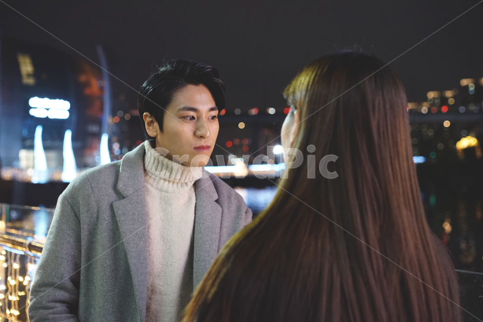 한강,야경,불빛,야간,커플,연인,데이트,남녀,연애,야경,밤,풍경,nightscape,night,landscape,사람,인물,인간,human,person,연인,커플,사랑,lover,couple,sleeve,소매