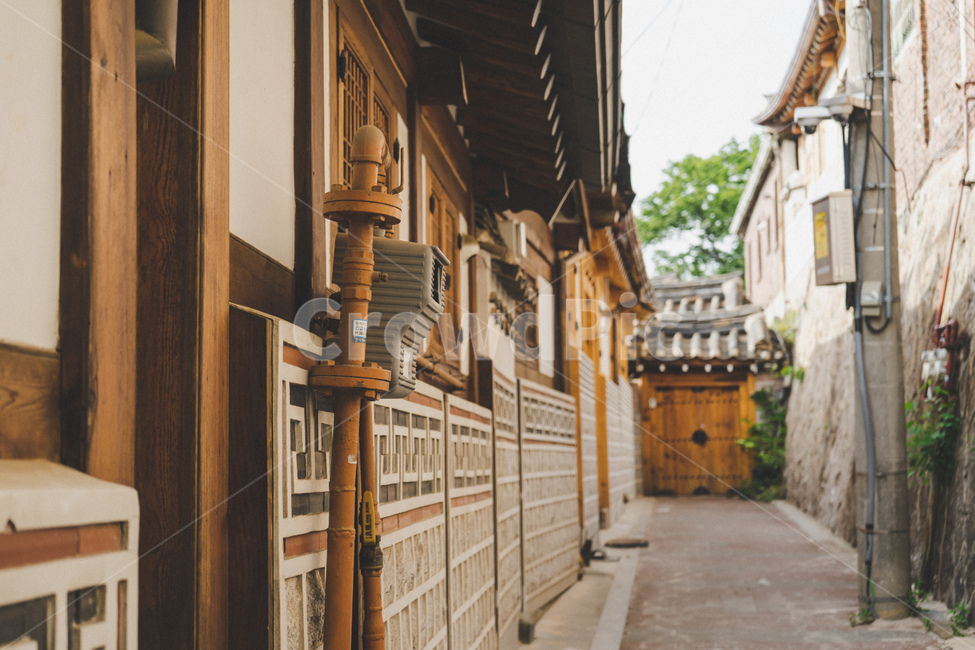 한국,한옥,전통,거리,감성,빈티지,korea,traditional,house,street,vintage,골목길,alley,town,도시,road,도로,city,시티,building,건물,urban,어반,flagstone,판석