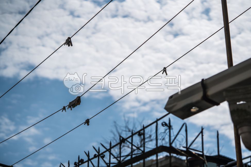빨래집게,집게,하늘,구름,날씨,계절,파랑,줄,전선,cable,케이블