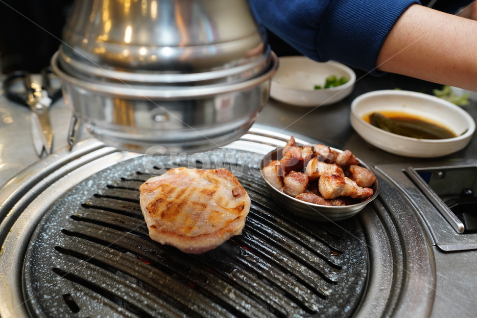 삼겹살,고기,구이,한식,먹방,음식,식사,술자리,술안주,안주거리,먹거리,푸드,육식,육류,돼지,음식,식재료,요리,food,cook,meal,dishes,food reserves,육류,고기,meat