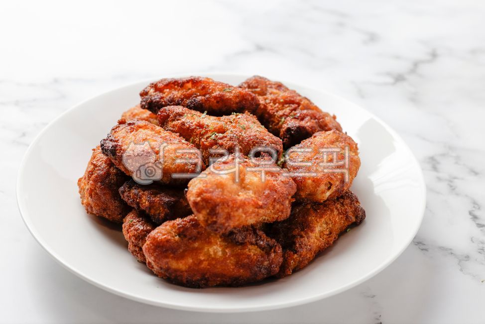 chicken,Chicken dishes,cook,air fry,chicken stick,plate,bowl,delicious,food,meal,Korean food,ingredients,cooking,fried chicken,chicken wings