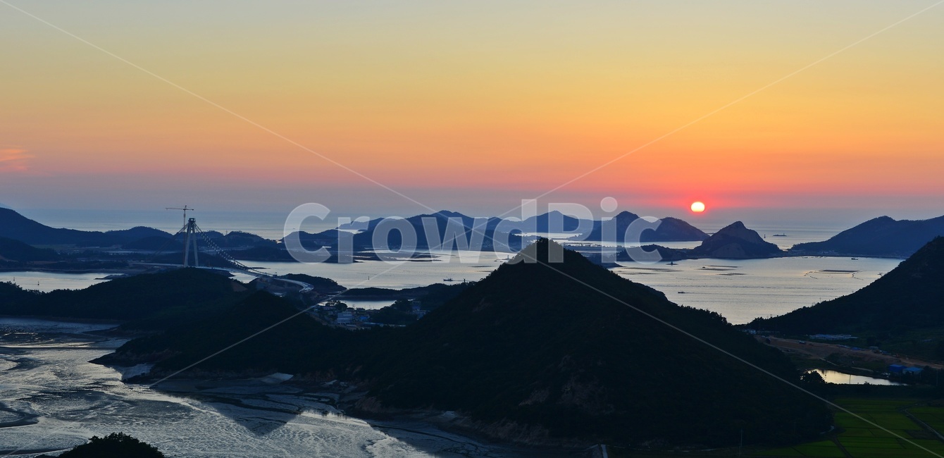 outdoors,옥외,nature,자연,light,빛,flare,플레어,mountain,산,mountainrange,산맥,전북,군산,고군산군도,군도,고군산군도일몰,해넘이,sunset,일몰,dusk,황혼,redsky,붉은하늘,sky,하늘