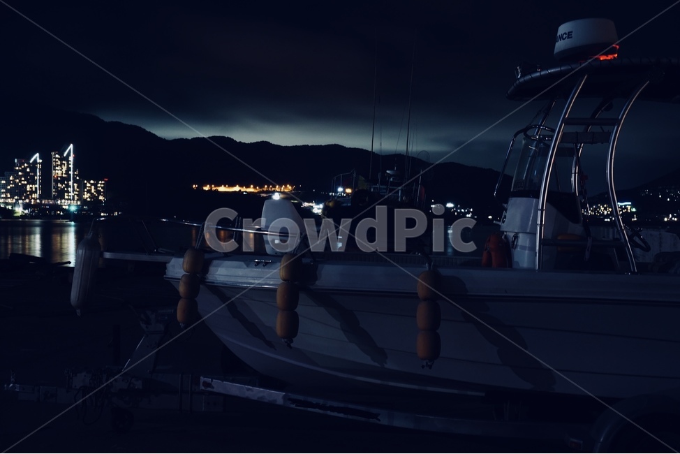 보트,배,어선,야경,밤바다,야경,밤,풍경,nightscape,night,landscape,vehicle,차량,transportation,교통,boat
