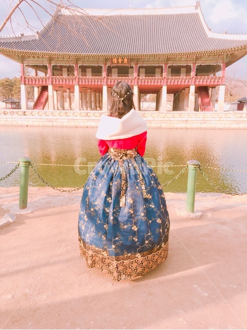 한복,사람,전통의상,여자,감성사진,소녀,색감,경복궁,궁,한국전통,한국문화,koreantraditional,koreanculture,한국전통의상,hanbok,인물,인간,여성,human,person,woman,female,lady,감성,sensible,feeling,한국전통,한국문화,korean traditional,korean culture,한복,한국전통의상,hanbok,korean traditional clothes,랜드마크,landmark,tourist attraction,한국랜드마크,한국관광지,한국명소,korea landmark,korea tourist attraction,사람,인물,인간,human,person,여성,여자,woman,female,lady