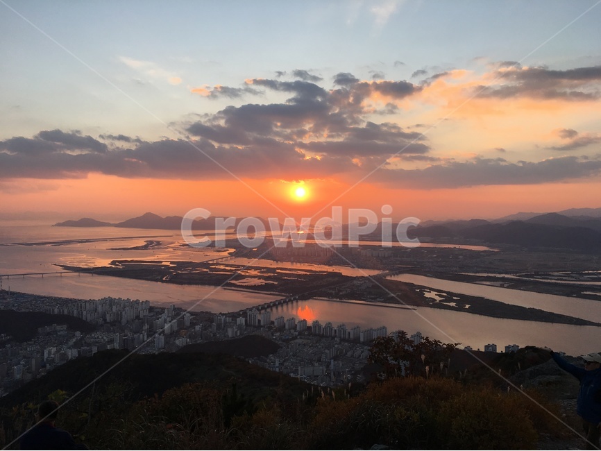 노을,sunset,승학산,mountain,하단,을숙도,낙동강,도시,풍경,city,landscape,한국도시풍경,한국도시경관,korea cityscape,nature,자연,outdoors,옥외,dusk,황혼,dawn,새벽,sky,하늘,red sky,붉은 하늘,일몰