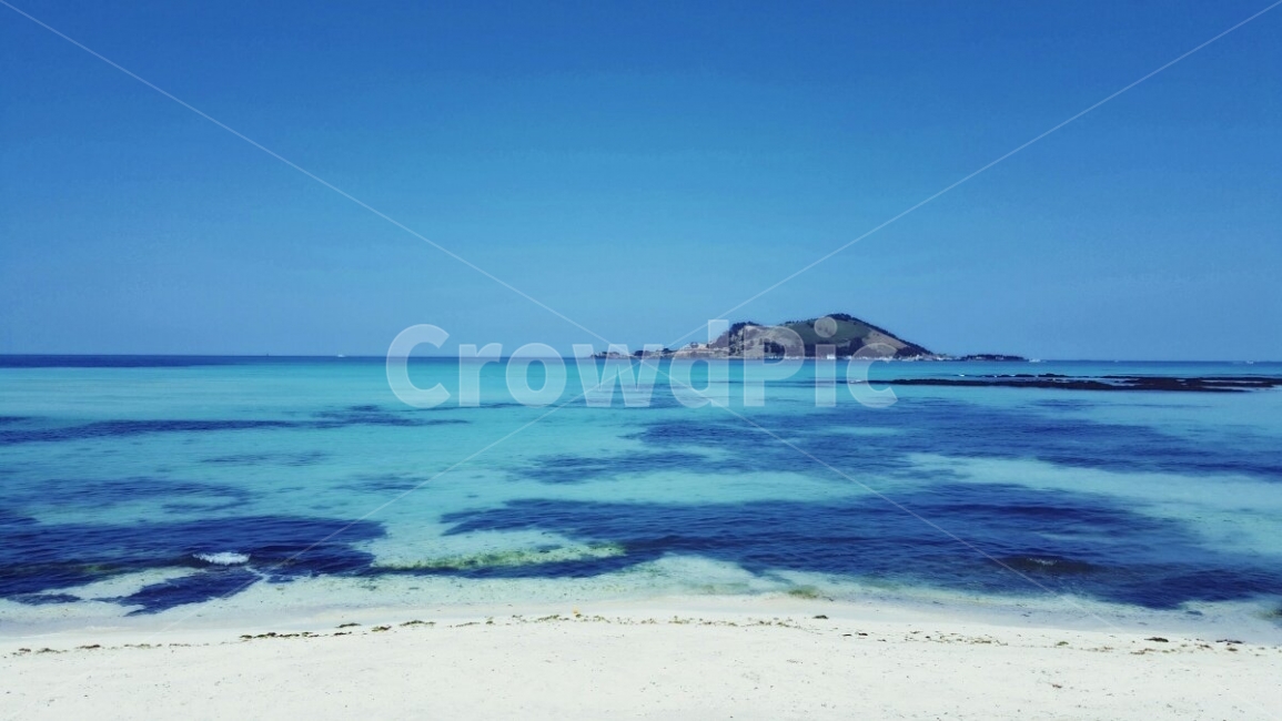 제주도,협재해변,바다,하늘,섬,해변,푸름,자연,풍경,nature,landscape,한국자연풍경,한국자연경관,korea,beach,sea,제주,jeju,에메랄드빛바다,푸른바다,비앙도,전망,뷰,제주여행,여행,모래,백사장,물결,구름,자연,풍경,nature,landscape,한국자연풍경,한국자연경관,korea nature landscape,해변,바다,beach,sea,제주도,jeju,jeju island,outdoors,옥외,land,땅,ocean,대양,water,물,shoreline,해안선