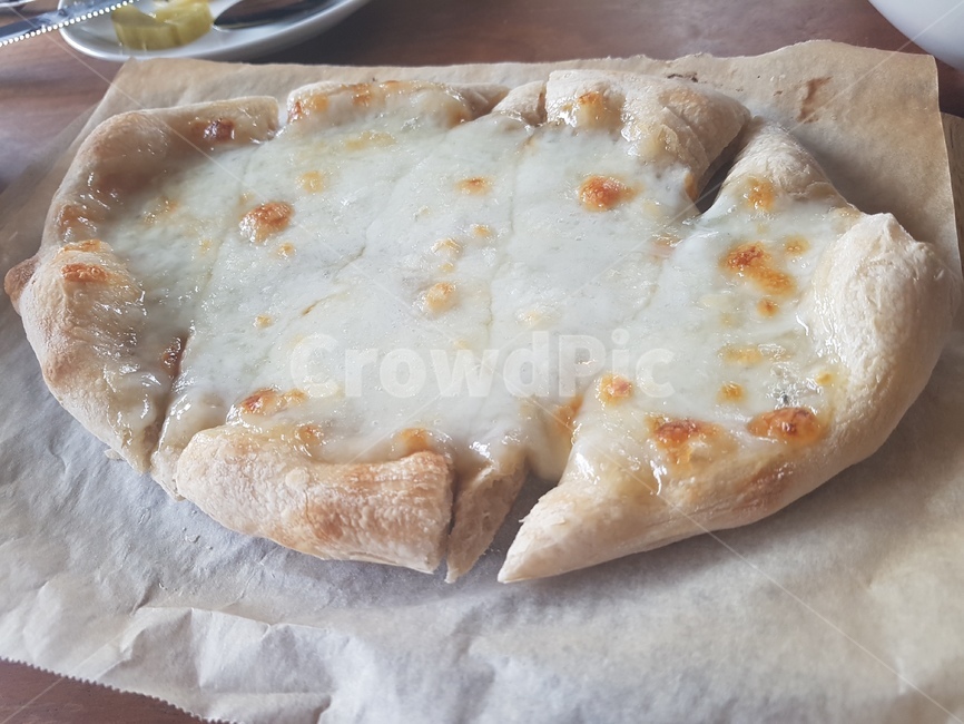 피자,고르곤졸라,꿀,점심,고급,음식,식재료,요리,food,cook,meal,dishes,food reserves,양식,서양음식,서양요리,western food,western dishes,western meal,western cook