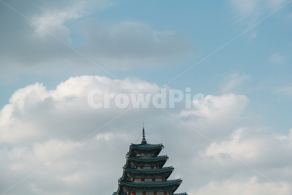 하늘,경복궁,구름,풍경,봄,한국전통,한국문화,korean traditional,korean culture,랜드마크,landmark,tourist attraction,한국랜드마크,한국관광지,한국명소,korea landmark,korea tourist attraction,건축물,건물외관,exterior,building,structure,architecture,construction