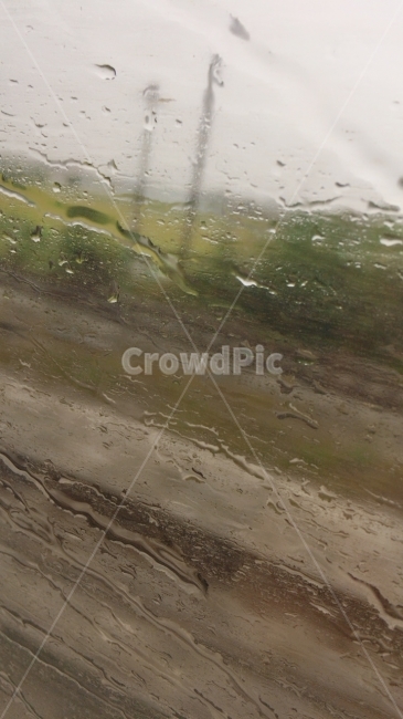 빗물,소나기,달리는기차안,먹구름,창문,비,비오는날,rain,rainy