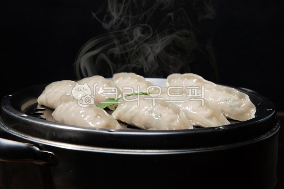 dumplings,meat dumplings,steam,steamed dumplings,steaming pan,food,meal,potato dumplings