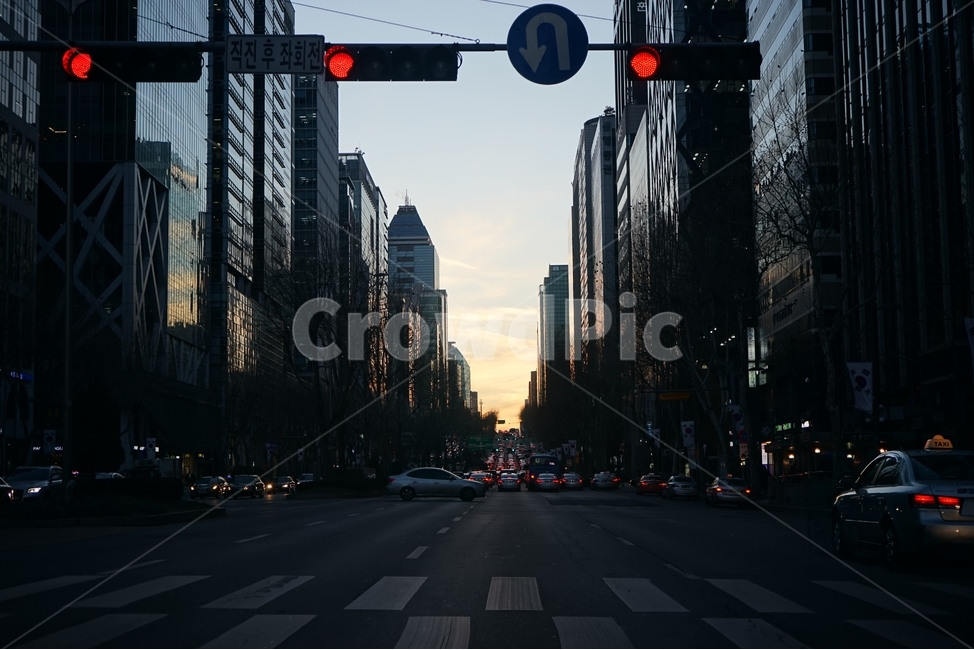 테헤란로,서울,도시,퇴근시간,혼잡,겨울,빌딩,seoul,teheranroad,winter,buildings,skyline,redlight,red,cityscape,townscape,도시풍경,저녁,석양,도시감성,도시,풍경,city,landscape,한국도시풍경,한국도시경관,korea cityscape,교통,교통수단,traffic,transportation,road,도로,asphalt,아스팔트,시티,metropolis,중심지,urban,어반,building,건물,town,car,차,automobile,자동차,vehicle,차량