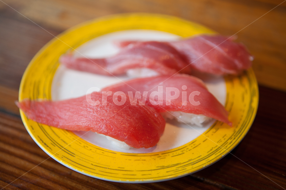 meka road,bluefin tuna,Japanese food,food,tuna sushi,Korean food,sushi,Sushi,sashimi,akami,flounder sushi