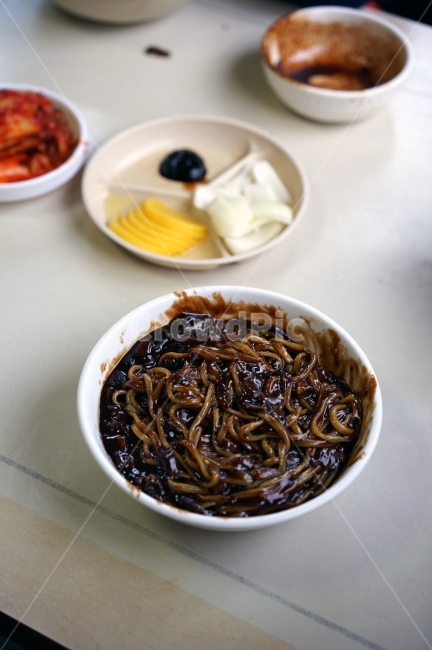짜장면,자장면,중식집,점심,졸업,추억,옛날짜장,음식,식재료,요리,food,cook,meal,dishes,food reserves,면류,면요리,noodles,중식,중국음식,중화요리,chinese food,chinese dishes,chinese meal,chinese cook