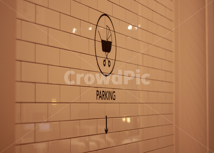 parking,parkinglot,주차장,유모차,carriage,babycarriage,stroller