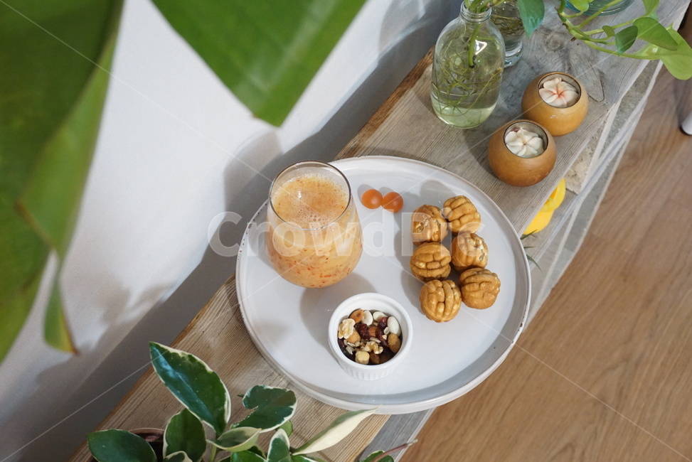 브런치,brunch,간식,snack,플랜테리어,planterior,도자기,야식,자두주스,디저트,간식,후식,dessert,snack,음료수,drink,beverage