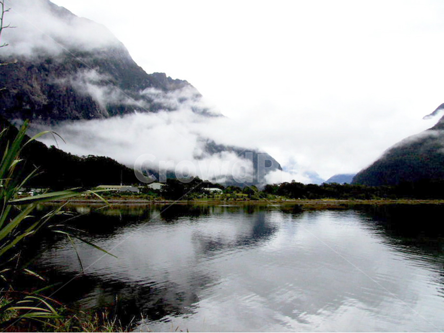 강,호수,강가,호숫가,호수가,물,구름,안개,물안개,산,폭포,나무,lake,river,lakeside,riverside,fog,mist,mountain,tree,trees,sky,cloud,water,배경사진,배경화면,배경,풍경,풍경사진,평화로운,분위기,차분한,차분함,평화로움,scene,view,ambience,atmosphere,calm,peaceful,tranquil,still,background,조용한,조용함,자연,풍경,nature,landscape,해외,외국,세계,foreign,oversea,world,세계자연풍경,해외자연풍경,외국자연풍경,world nature landscape,outdoors,옥외