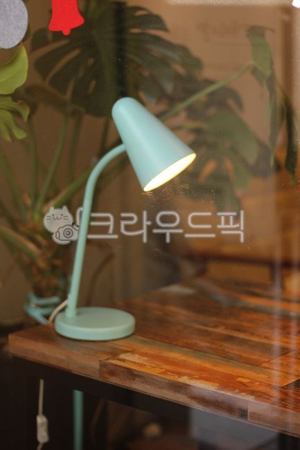 스탠드, 테이블, 빛, 조명, 램프, 사진,이미지,일러스트,캘리그라피 - joyfulharu작가