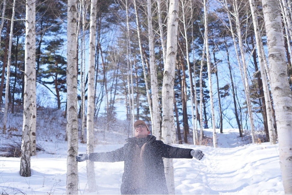 겨울,눈,자작나무숲,원대리자작나무숲,감성,겨울,계절,winter,season,사람,인물,인간,human,person,남성,남자,man,male