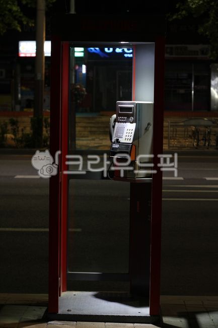 전화기,공중전화,공중전화부스,밤,어둠,phone,publicphone,publicphonebooth