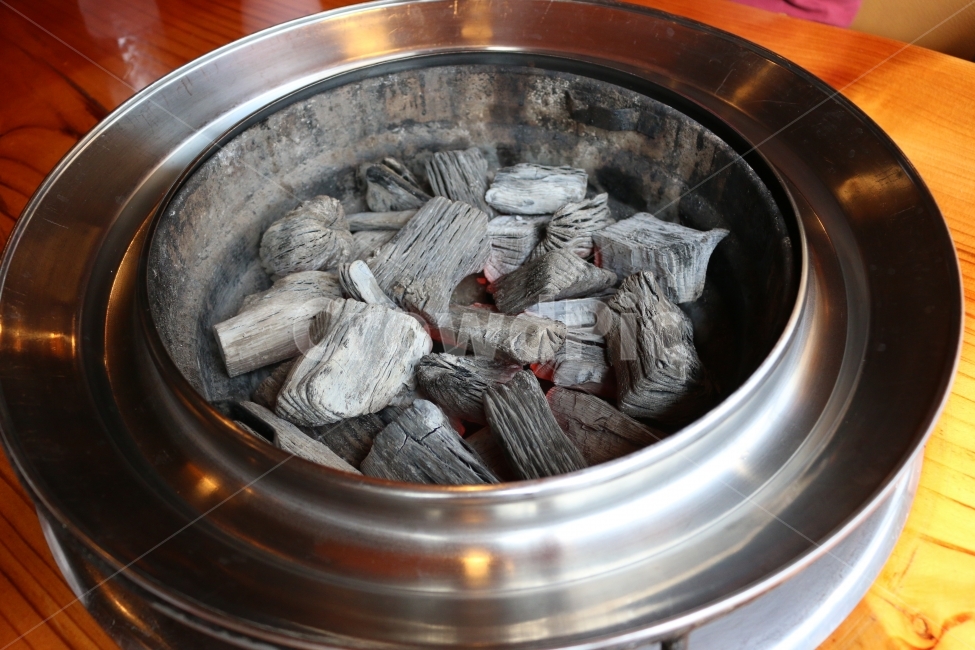 참숯구이,고기집,식당,블랙,검은