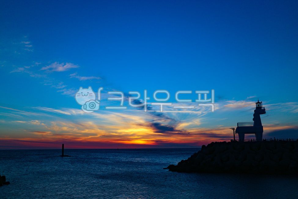 제주도,이호테우해변,해변,말등대,등대,노을,석양,바다,jejuisland,ihotewoo,beach,lighthouse,sunset,sea,하늘,구름,sky,clouds