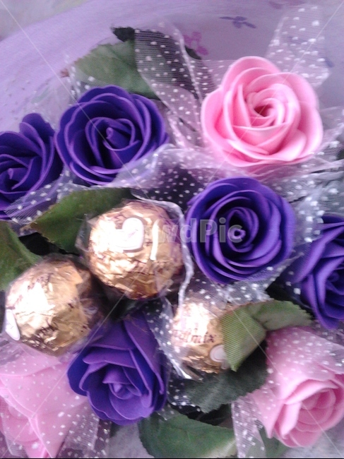 꽃다발,보라색장미,분홍색장미,초코렡,선물,꽃,flower,기념일,축하,anniversary,congratulation,celebrate,celebration