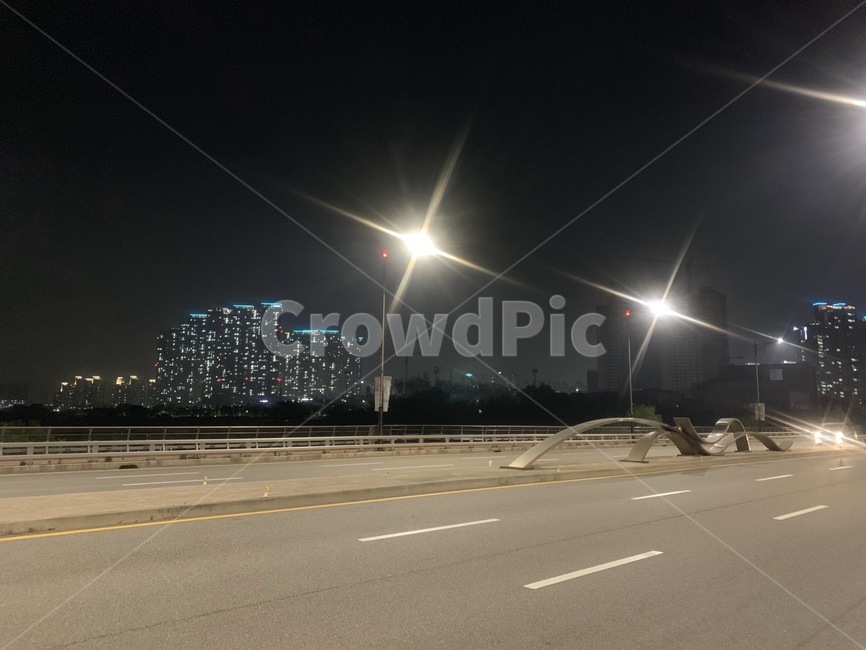 도로,차도,도시,밤,가로등